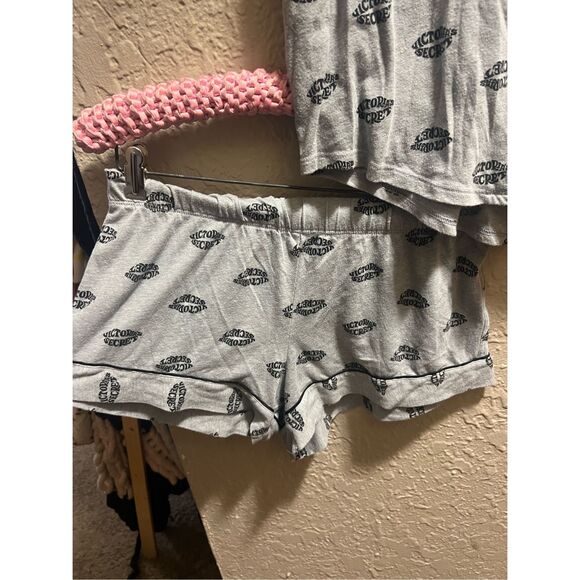 Victoria’s Secret Grey Button Up Sleep Shirt And Shorts Set Woman’s Size Small P - Picture 5 of 9